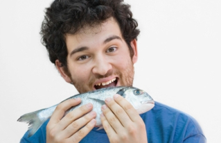 Le poisson et les plats de poisson sont une importante composante masculine de la ration